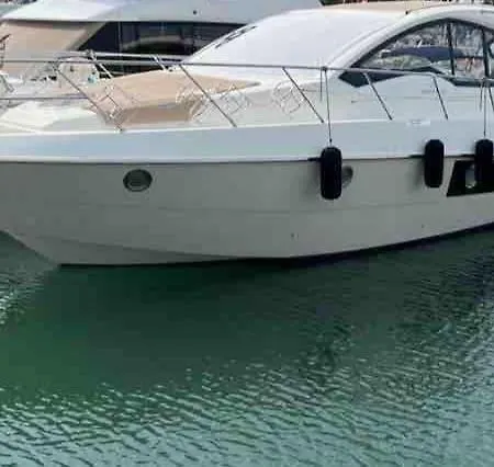 Bateau Port Centre Ботель