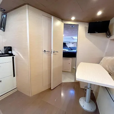 ספינת מלון Bateau Port Centre קאן